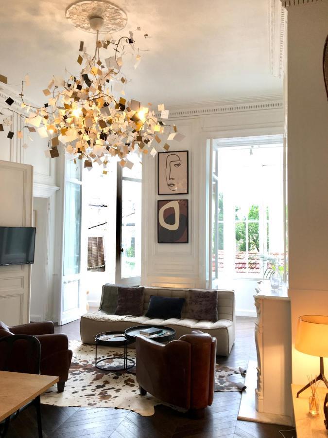 Chic Appartement In Bordeaux Golden Triangle Екстериор снимка